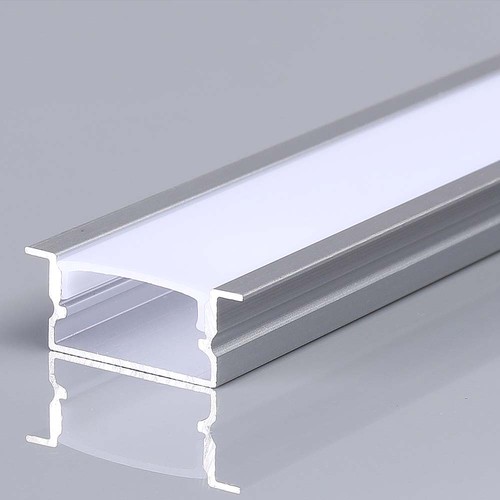 VT-8203 aluminiumsprofil - 2 meter, inkl. melkefarget deksel og endestykker