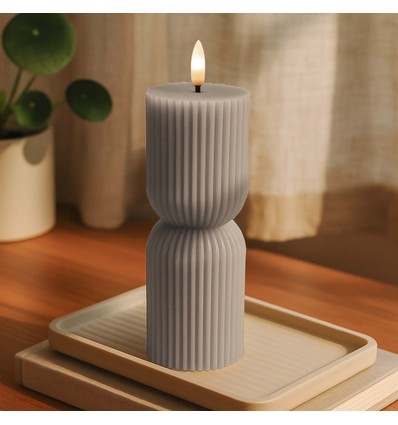 LED Timglas ljus 23 cm hög, flameffekt, grå - Ø7,5 cm, 23 cm hög, fungerar m. fjärrkontroll, timer, äkta stearin