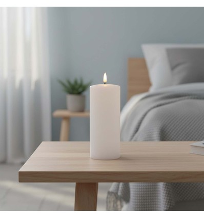 LED Blockljus 17,5 cm hög, smält-look, flameffekt - Ø7,5 cm, 17,5 cm hög, fungerar m. fjärrkontroll, timer, äkta stearin